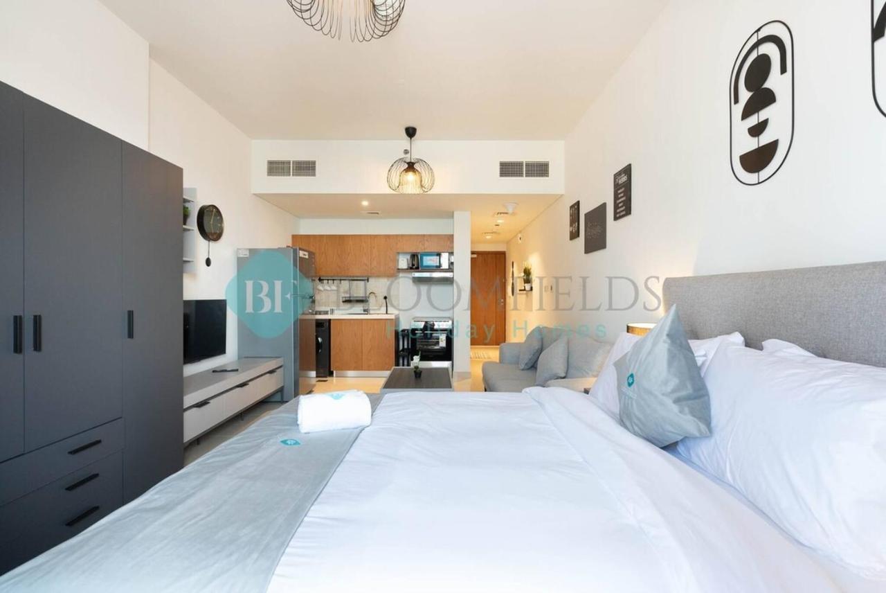 Bloomfields Premium Stu Canal View Julphar Tower - 2