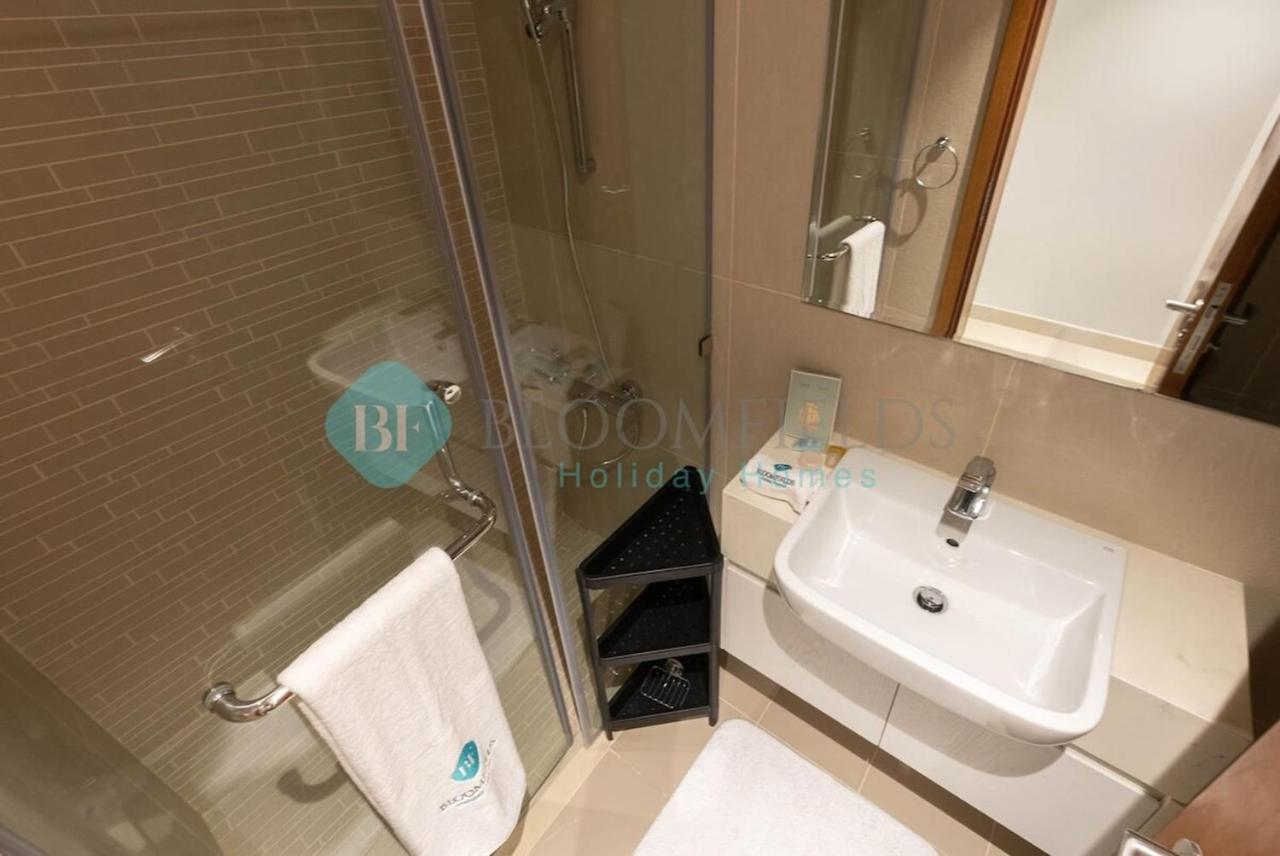 Bloomfields Premium Stu Canal View Julphar Tower - 3