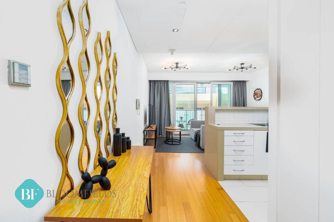 Bloomfields Stylish 1br In Al Raha Beach - 2