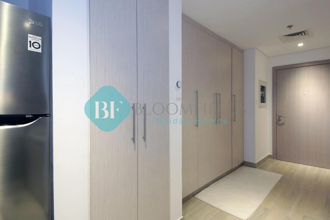 Bloomfields Stu Canal View Waters Edge Yas Island - 5