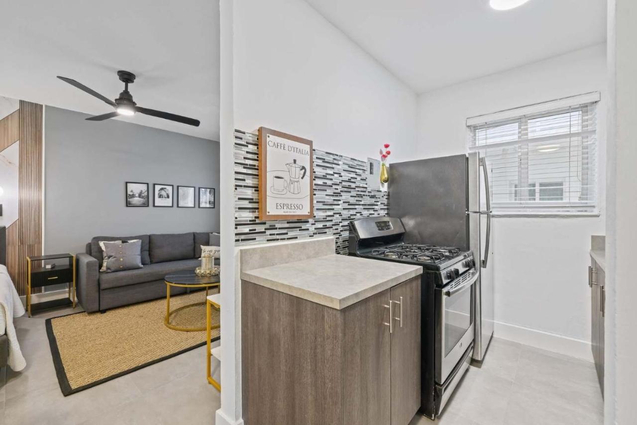 Miami Beach Studio Modern Oasis - 4