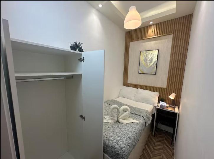 Beautiful Partition Room in Barsha heights - 2