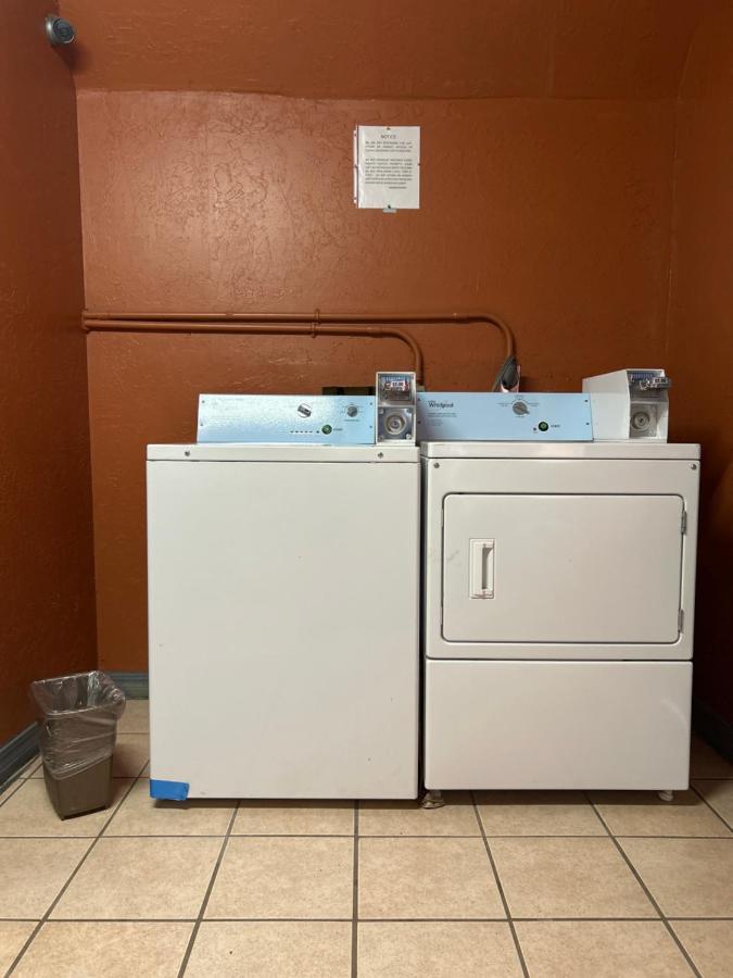 Hillcrest Motel — photo 3
