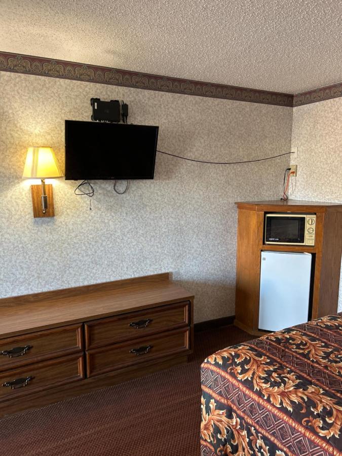 Hillcrest Motel — photo 5