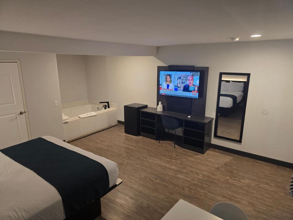 Motel 6 Los Angeles, CA - Downtown - 4