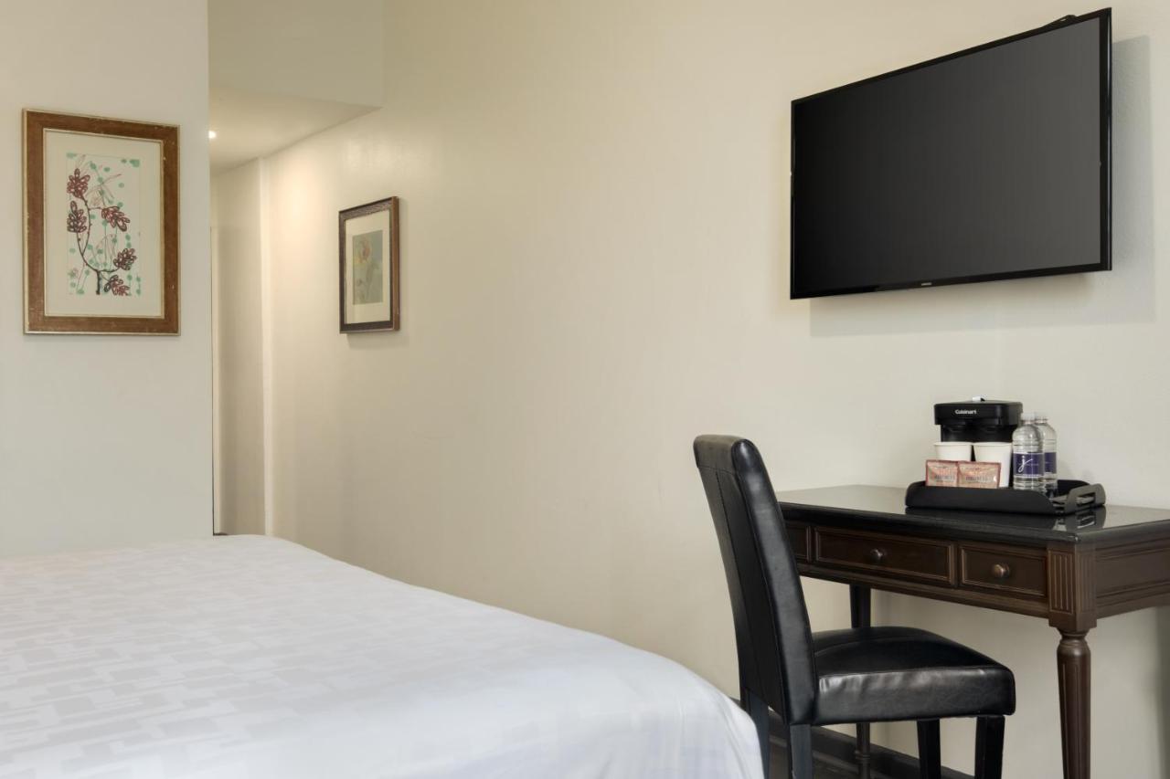 Le Richelieu Hotel in the French Quarter — photo 11