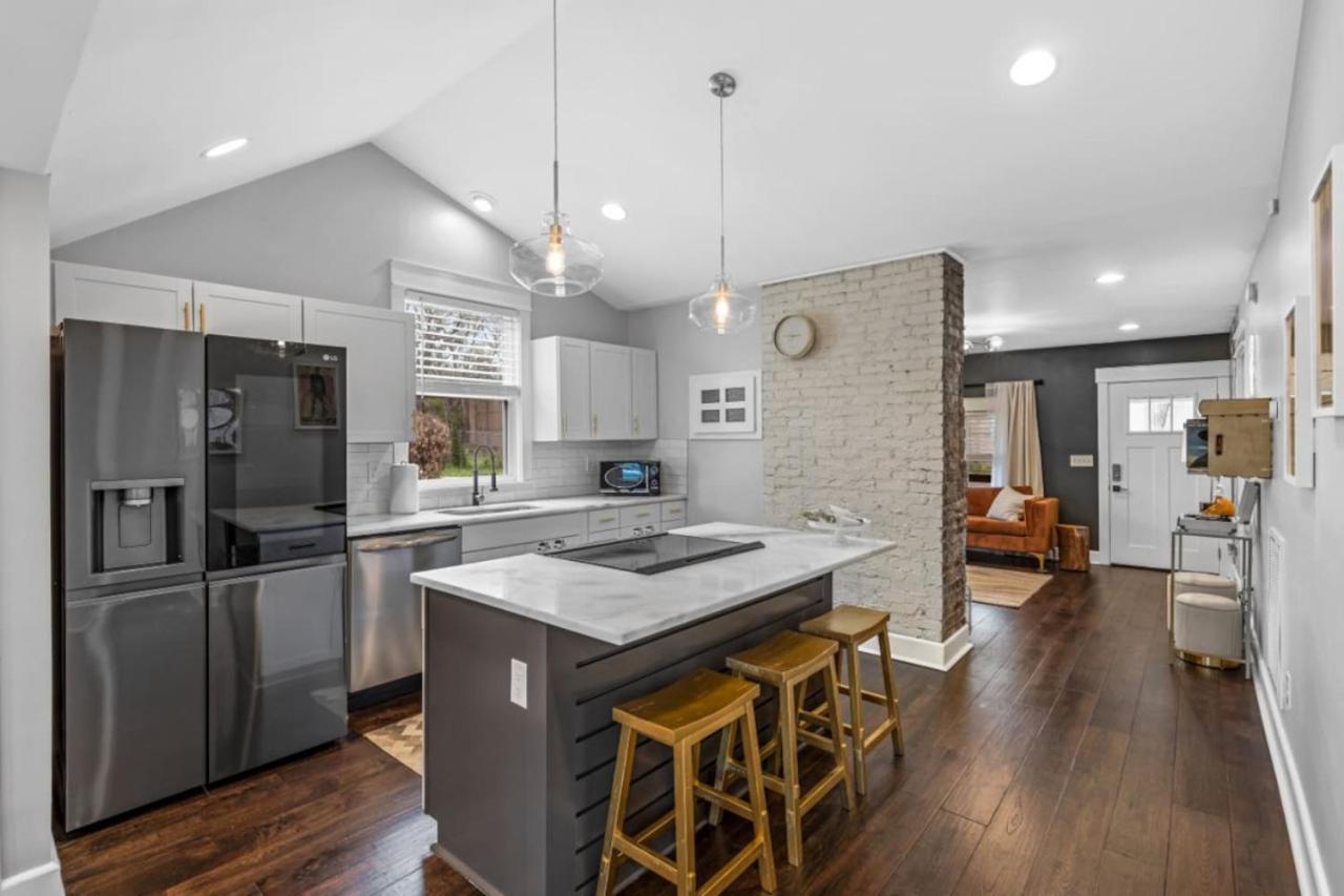 Space Cowboy - Firepit Huge yard close2downtown - 4