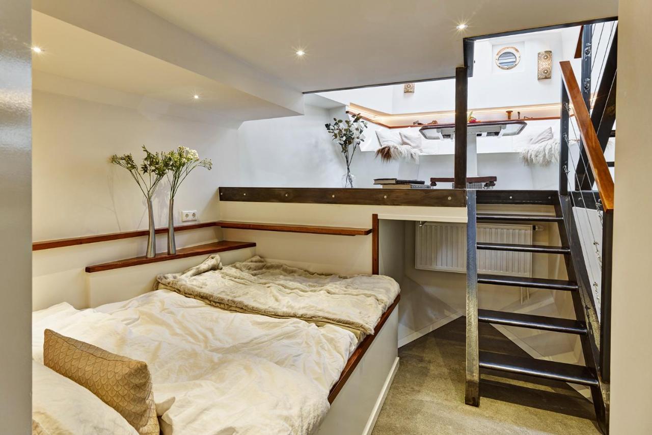 Your Houseboat Amsterdam - 2