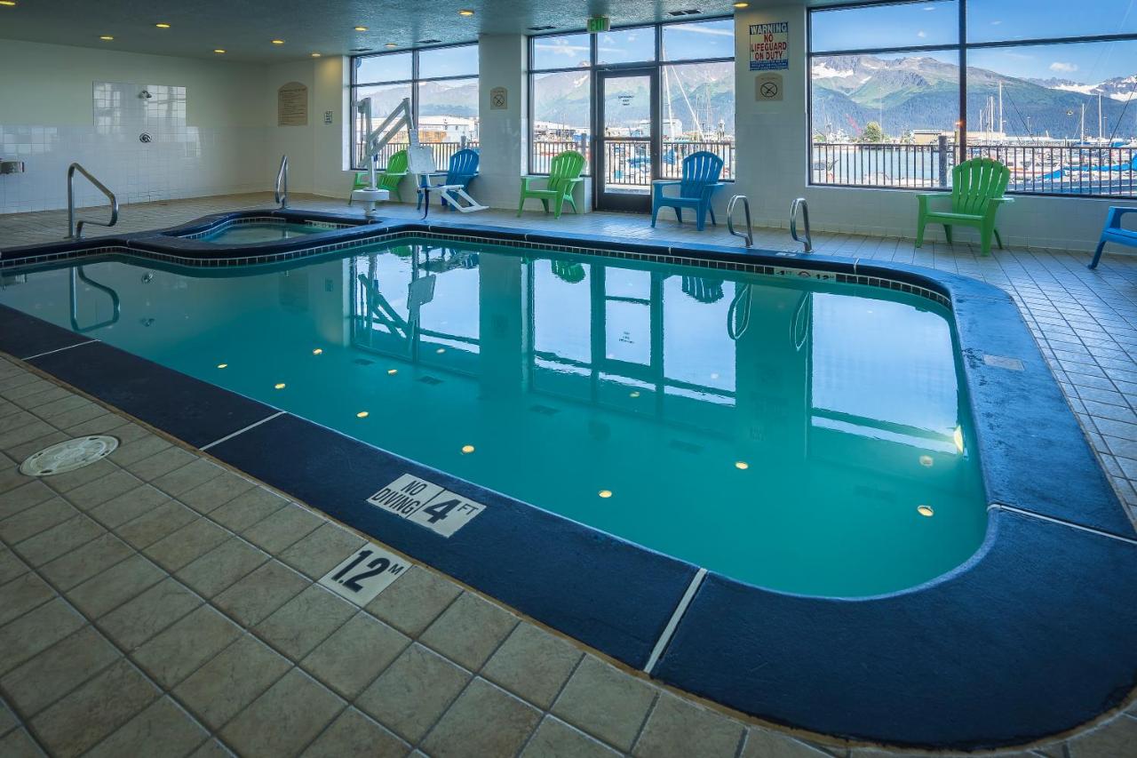 Heated swimming pool: Harbor 360 Hotel Seward