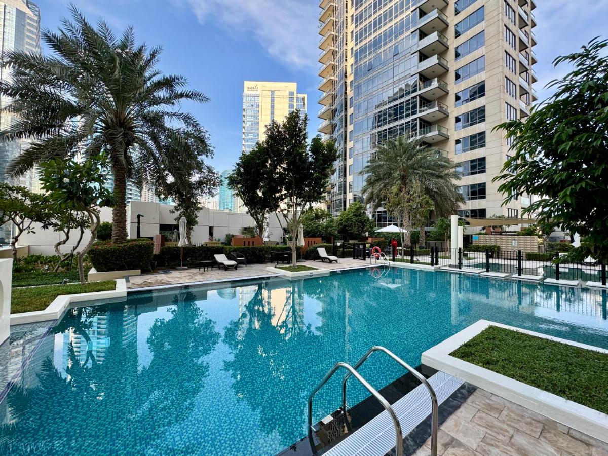 Exquisite centrally located 1BR in Downtown Dubai - 4