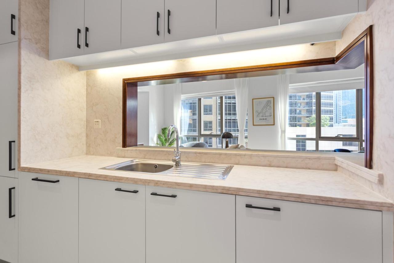 Exquisite centrally located 1BR in Downtown Dubai - 3