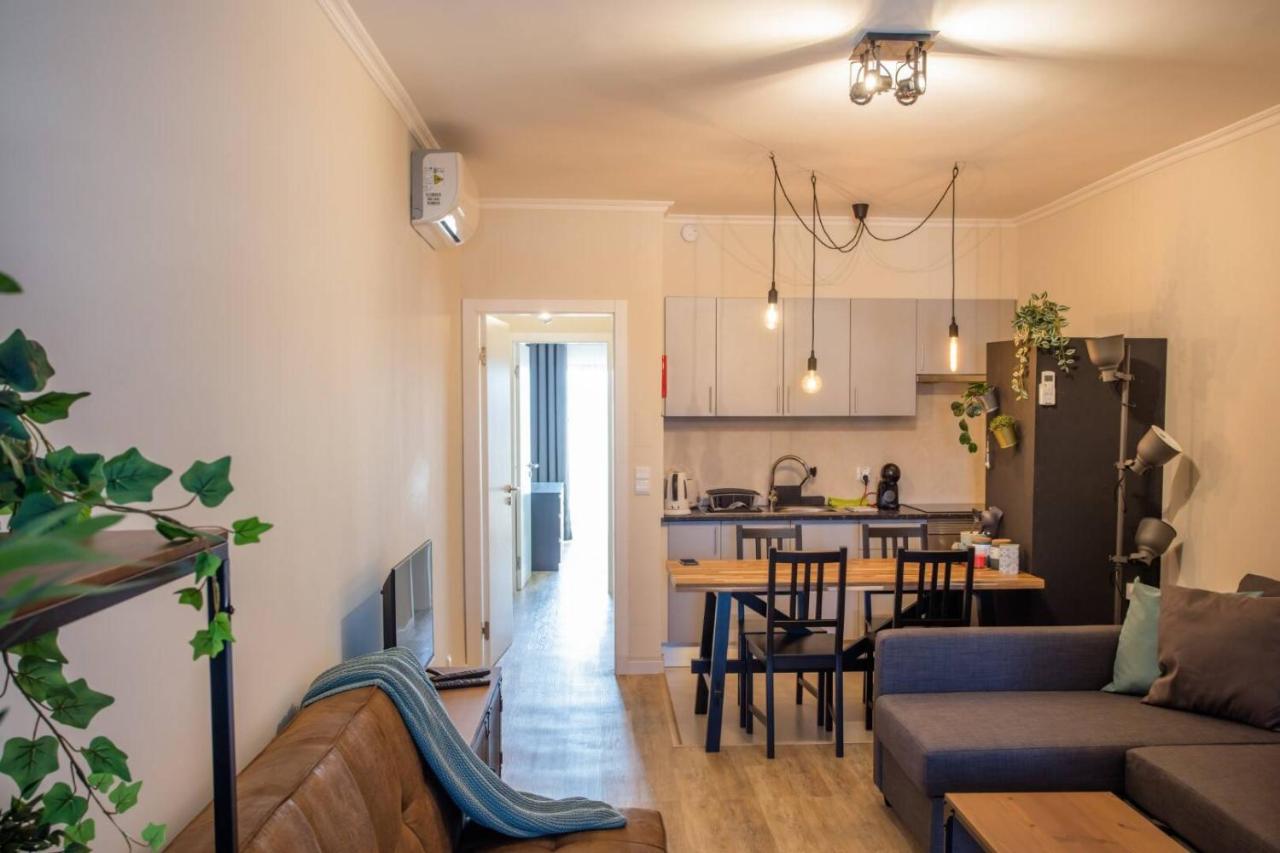 Go4Portugal - Vilamagna - Luxe Condo with Pool, Airco and Seaview Balcony - 3