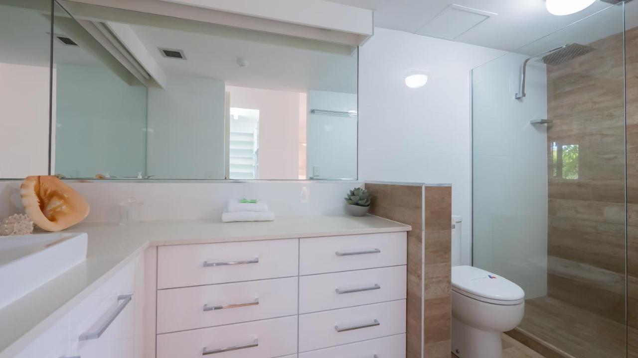 Norfolk Luxury Beachfront Apartments photo