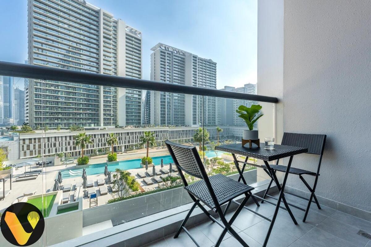 Vogue Vacation Homes, Downtown The Sterling by Omniyat, near Burj Khalifa and Dubai Mall, Studio Apartment with Balcony and Access to all Amenities - 3