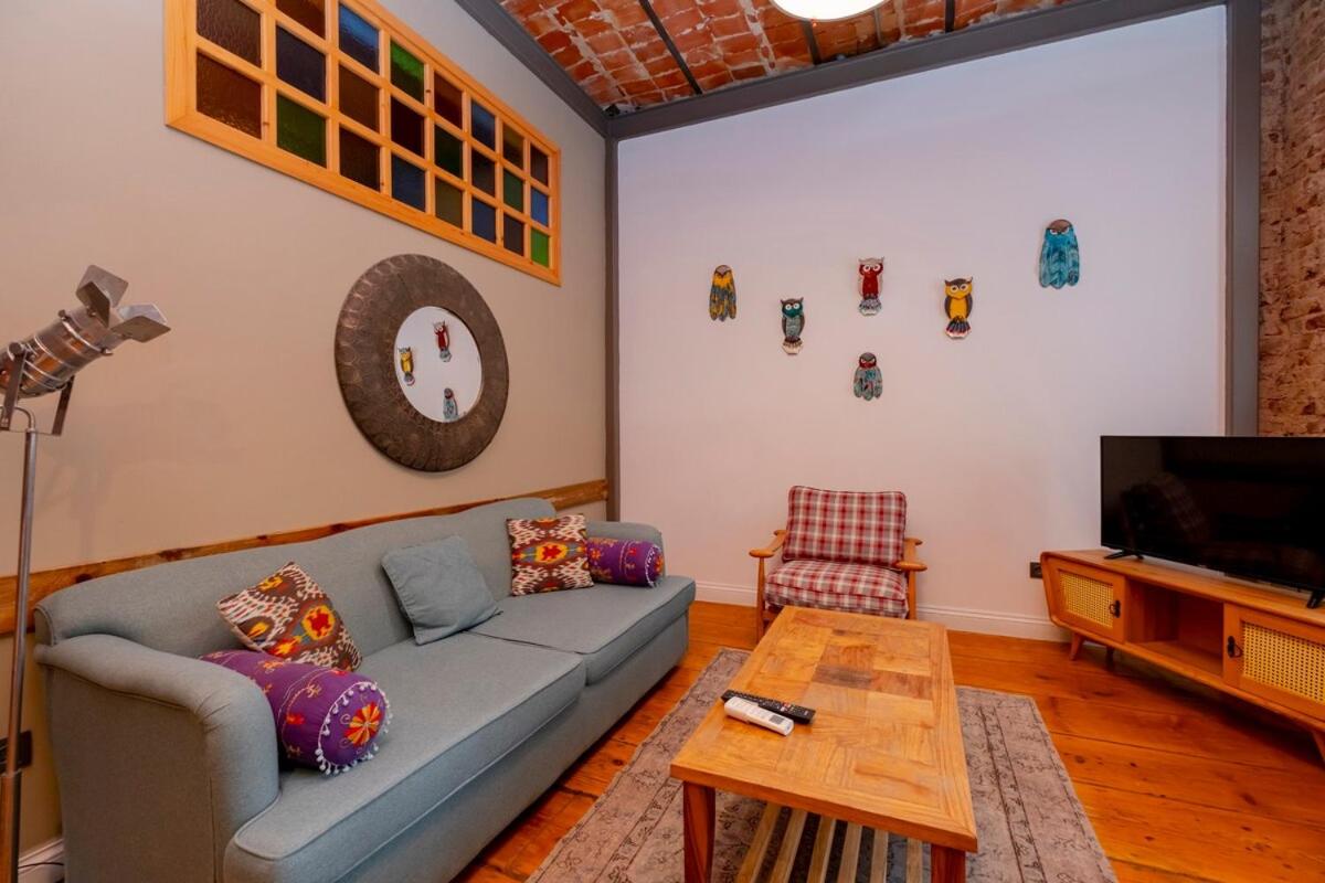 High Ceiliing and Stylish Flat - 5