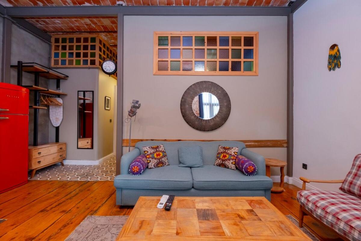 High Ceiliing and Stylish Flat - 2