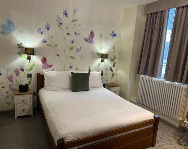 The Fitzrovia Belle Hotel - 3