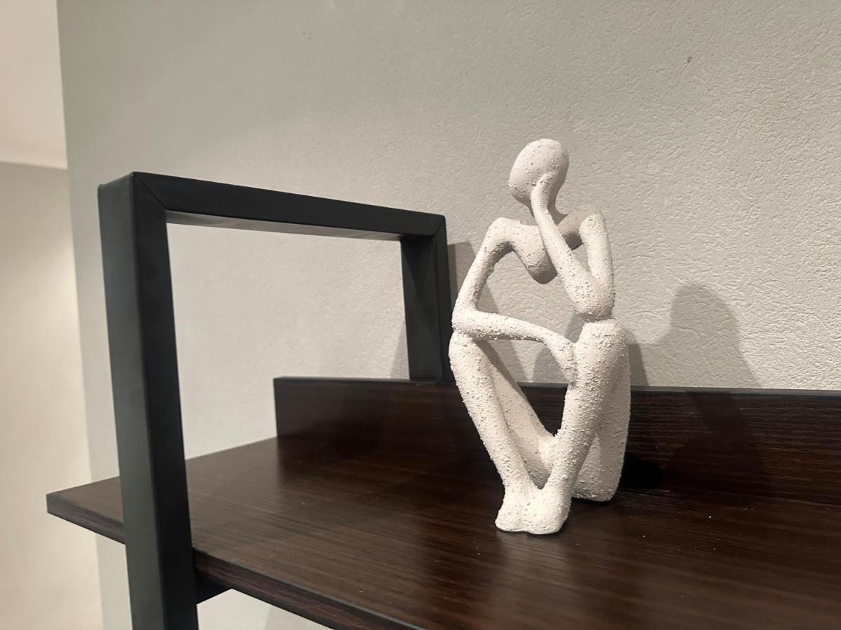 Sea Point flat - 130m2 in basement with patio - 4