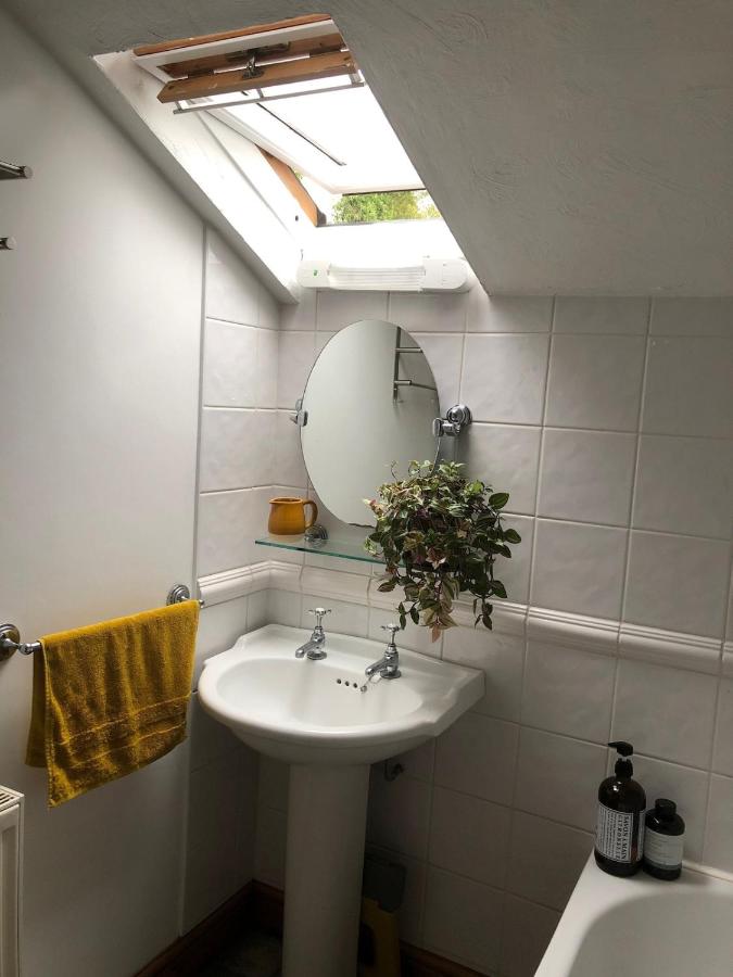 Perfect Central Bath Hideaway with Free Parking - 5