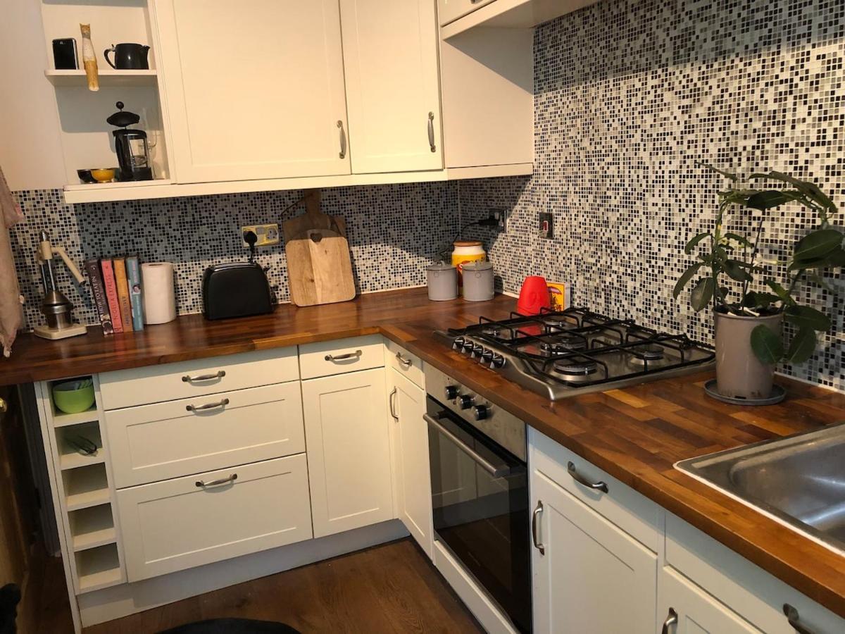 Perfect Central Bath Hideaway with Free Parking - 4