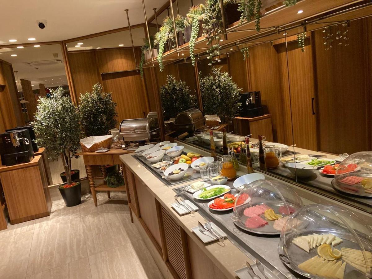 Housez Suites & Apartments Special Class - 4