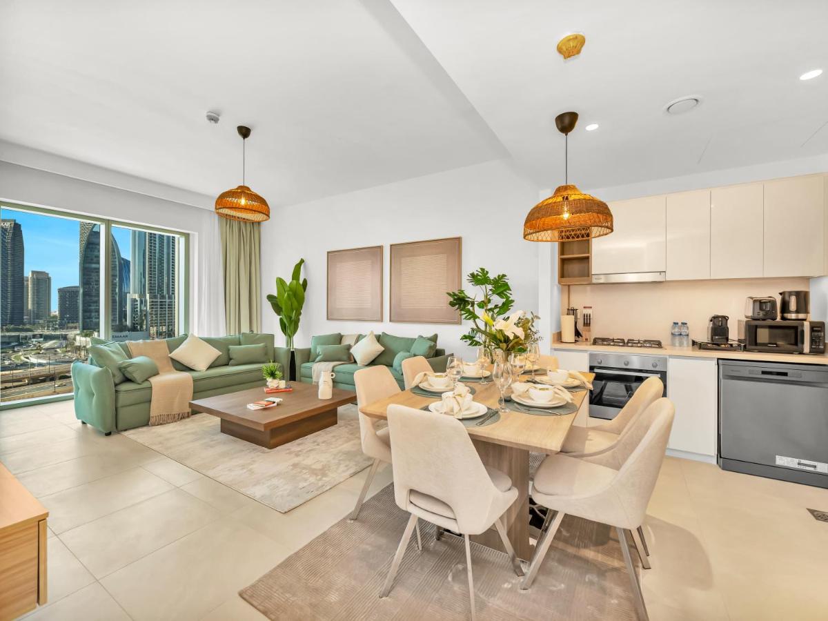 Royal Vista - Luxury 2BR Apartment at Downtown Views II - Downtown - 5