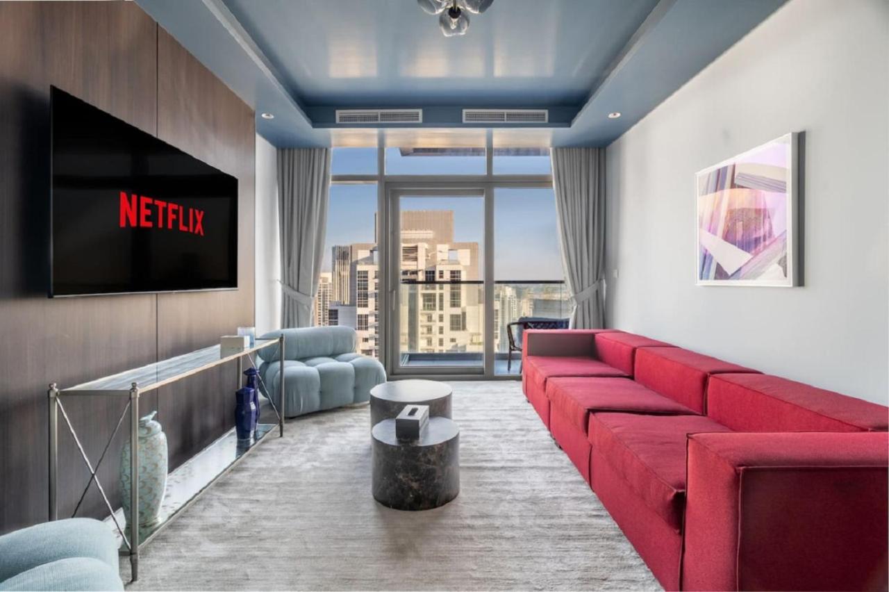 Stunning Burj Khalifa View 5 Star Hotel Amenities - 2