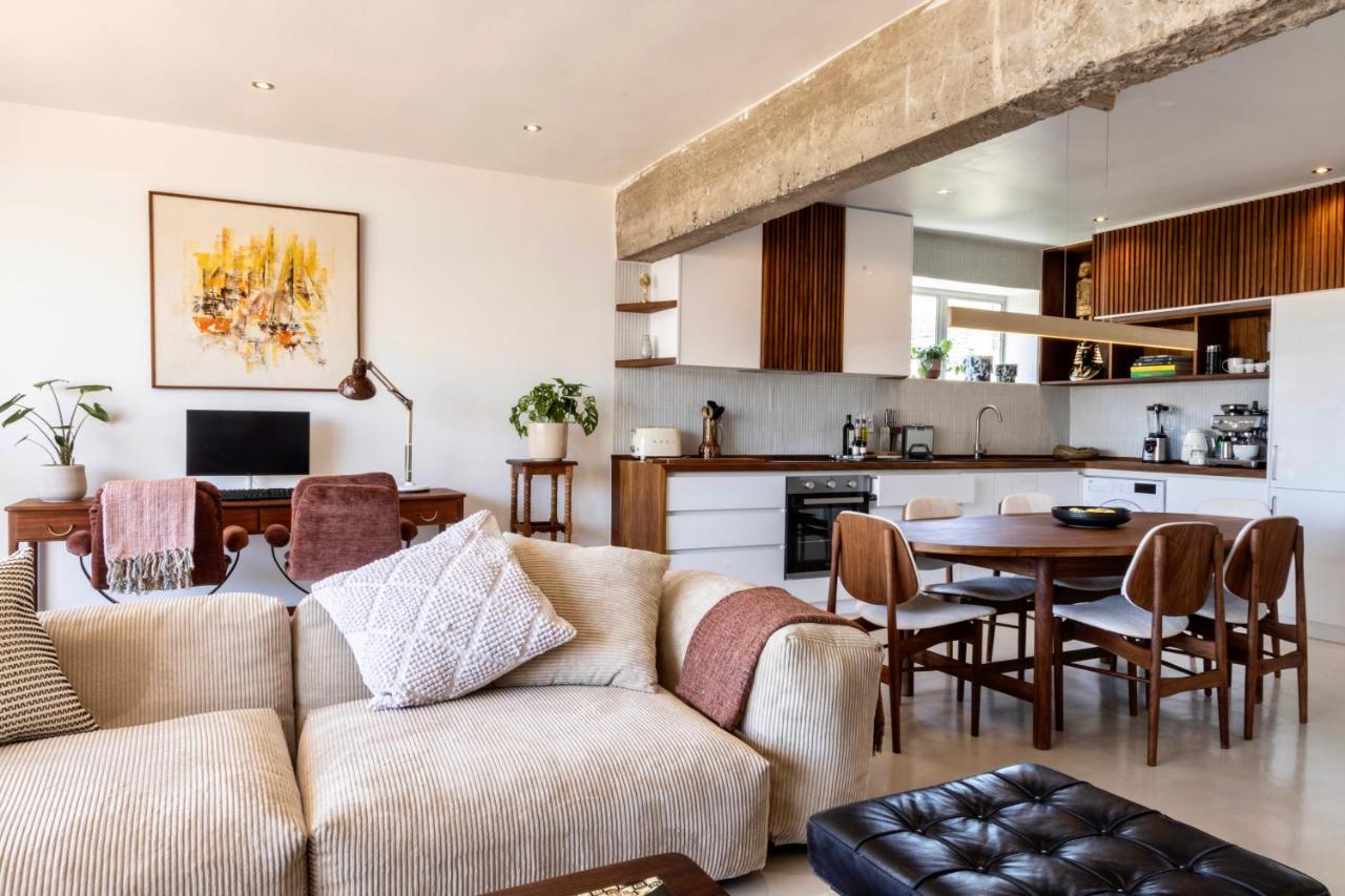 Elyra - Stylish, central and secure 2 bedroom apartment with ACs and work setup - 3