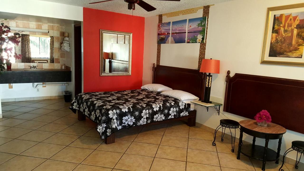 Lago Motor Inn Lake Worth Beach — photo 20
