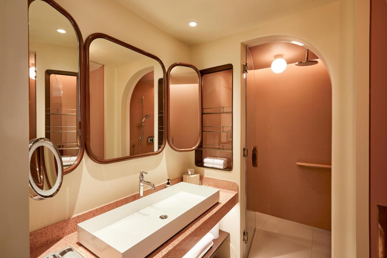 The Standard, Bangkok Mahanakhon - 3