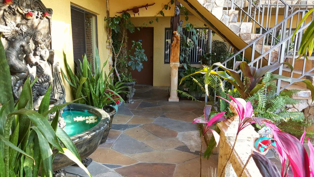 Lago Motor Inn Lake Worth Beach — photo 10