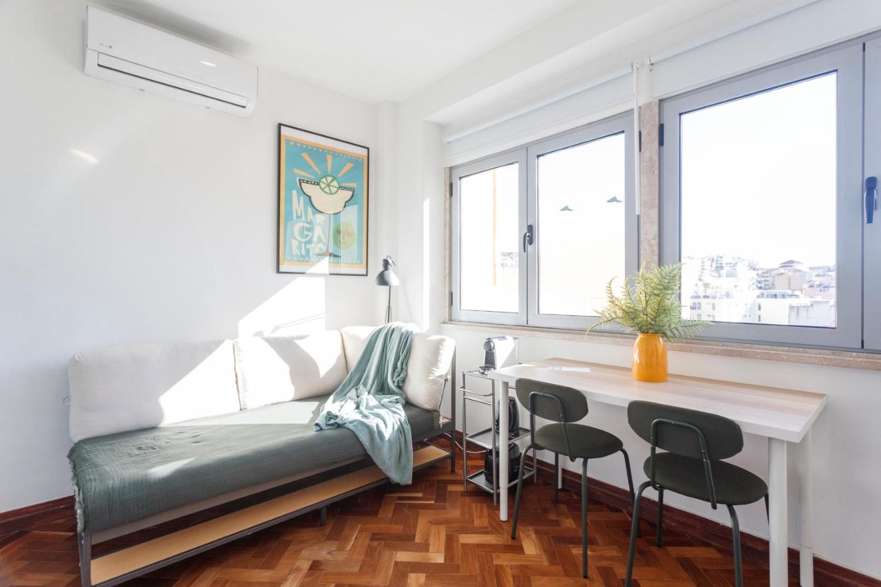 Margarita's Day in Lisbon - by Misha's Place 2C - 3