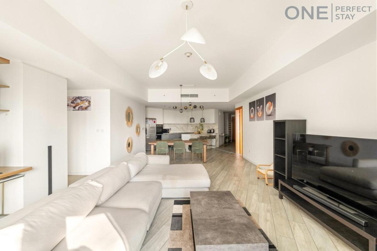 Stylish & Modern 3BR Apartment in Marina Stunning Views - 5