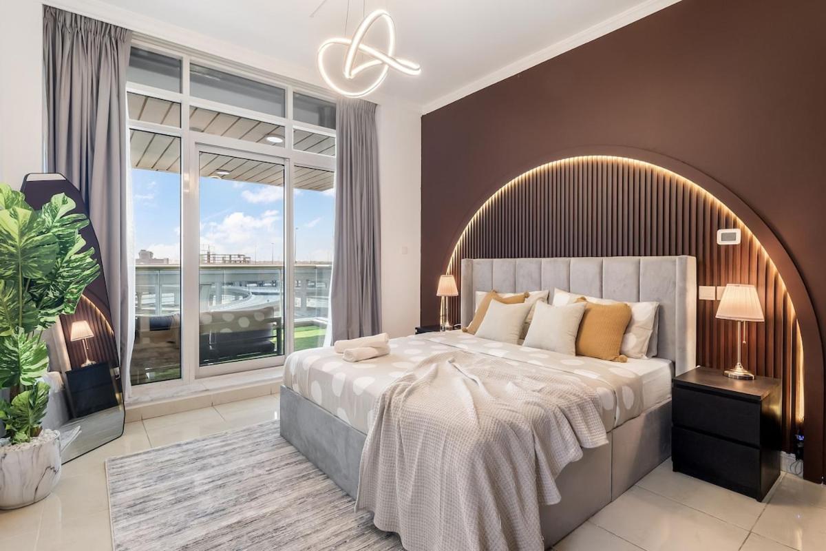 Luxury 3 bedroom with Stunning Full Marina View in Dubai - 2