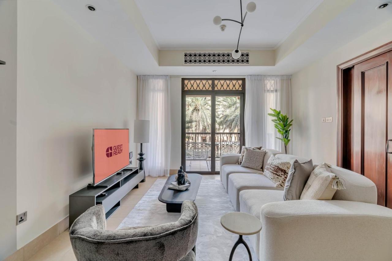 GuestReady - Downtown oasis with Burj Khalifa view - 5