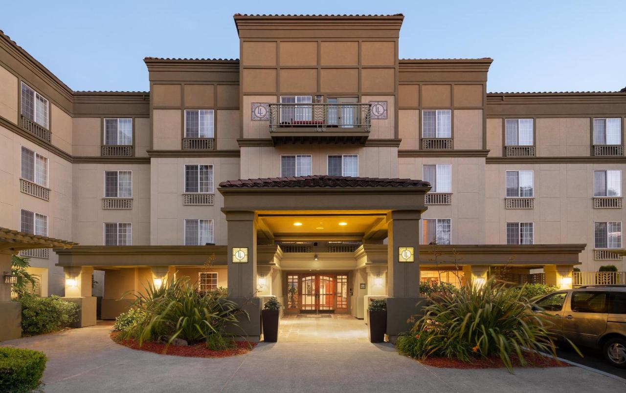 Image: Larkspur Landing Extended Stay Suites Renton