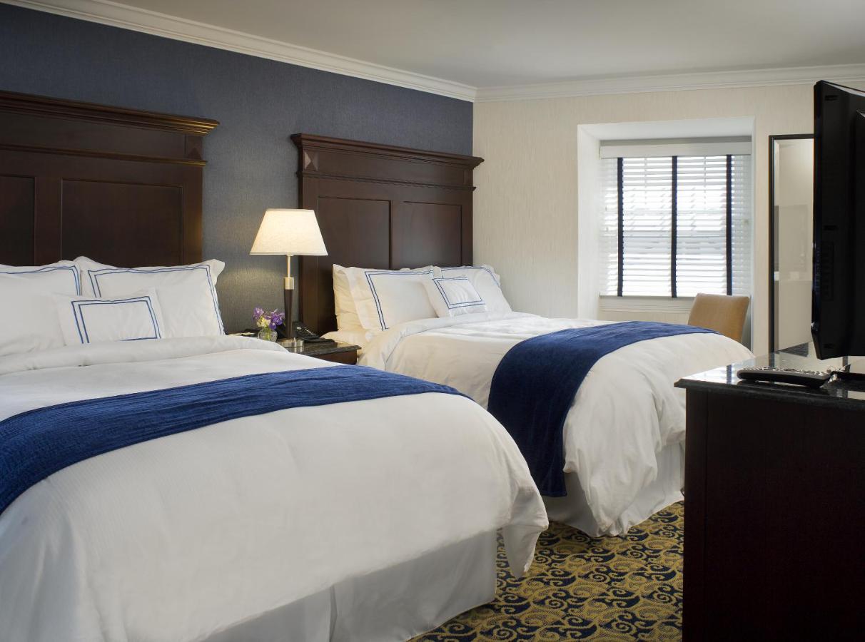 Newport Beach Hotel & Suites — photo 18