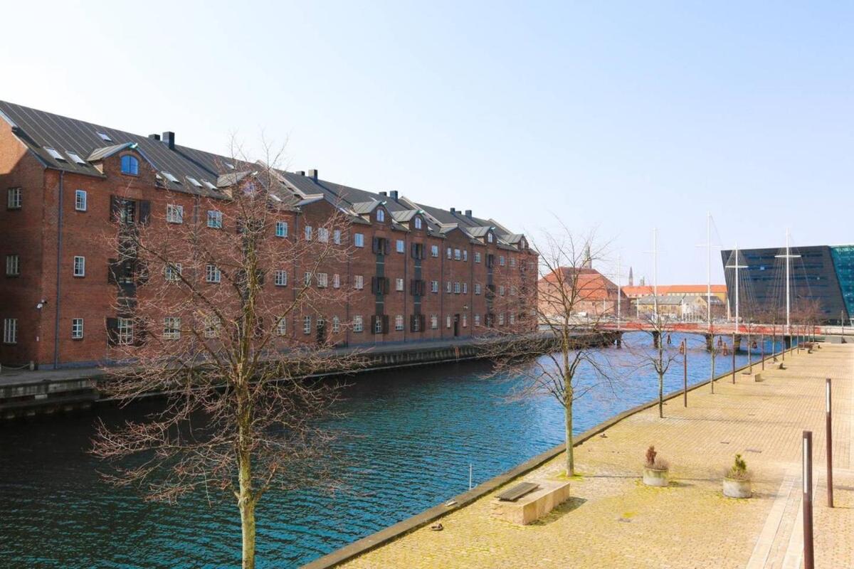 Spacious Canal-View Apartment Near Metro in Christianshavn - 5