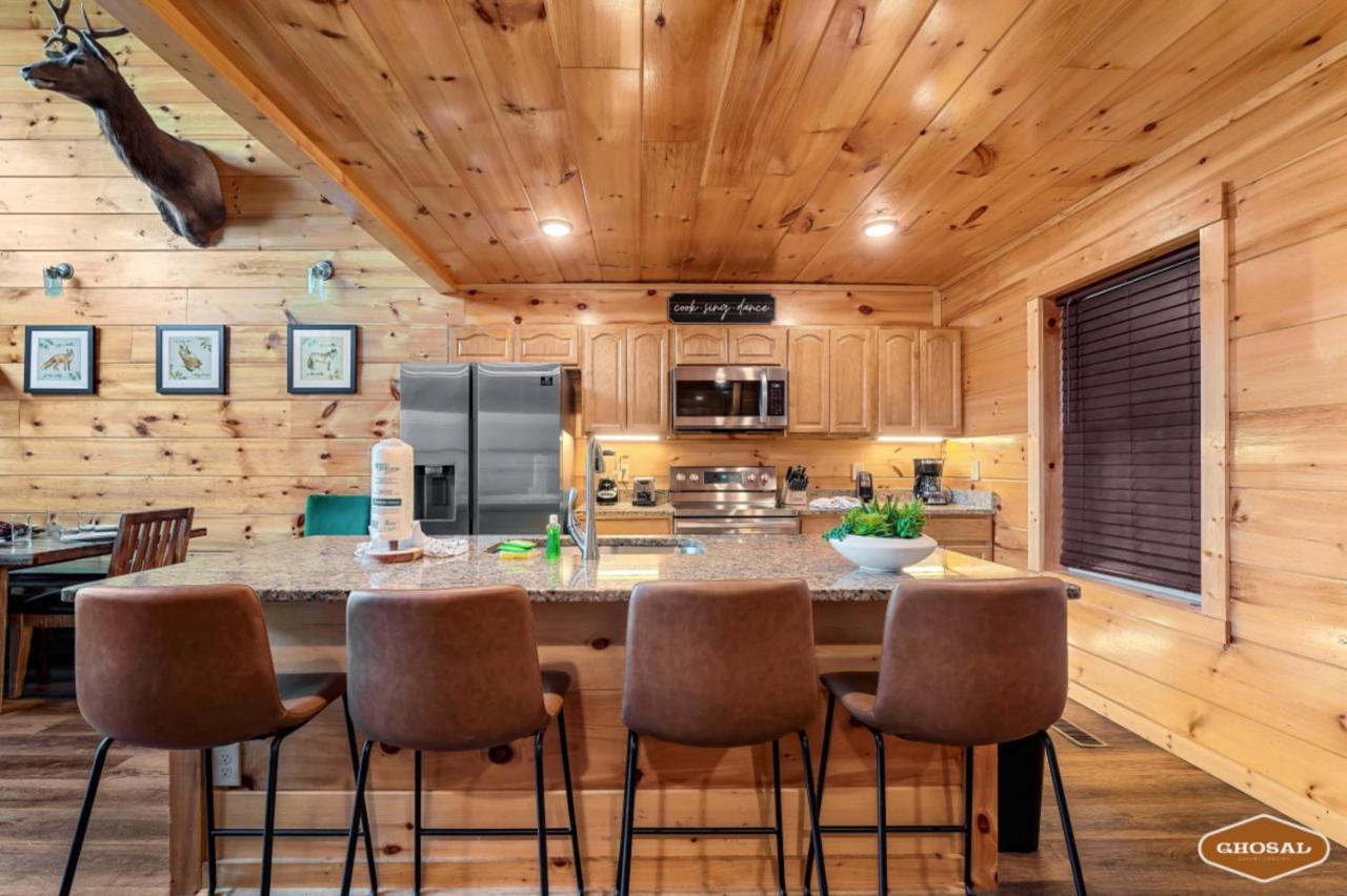 Heavenly High Cabin — photo 14