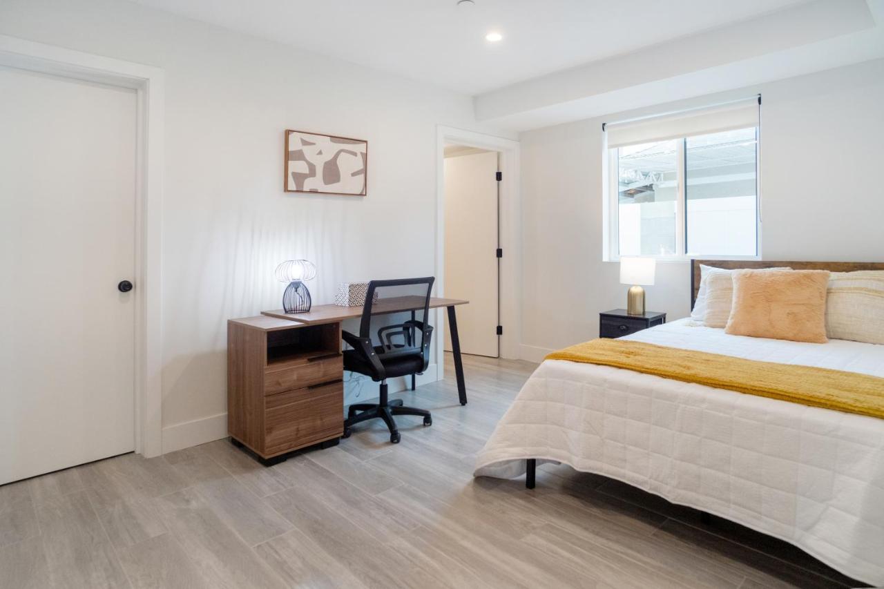 Cozy Urban Retreat near Downtown LA & USC - Private room with shared Living room and kitchen - 2