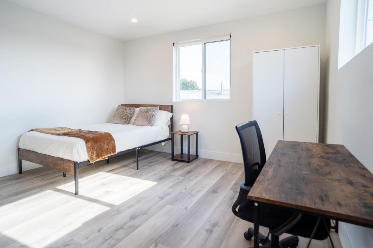 Stylish & Cozy Retreat Near USC & Downtown LA - 2