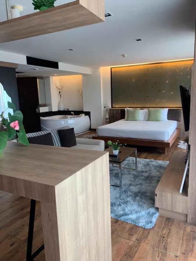 Luxury Suite Room by Atlas X - 5