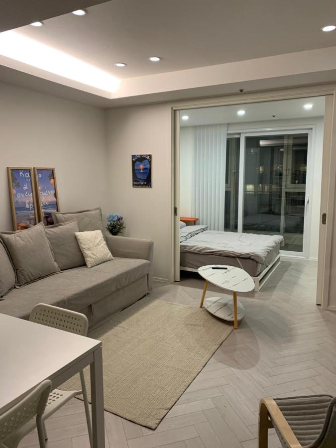 Center city view Apartment private house Basic for 2 people City Airport 7 minutes Recently renewed - 2