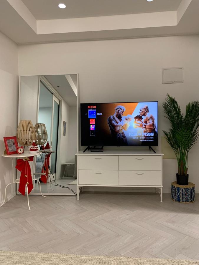 Center city view Apartment private house Basic for 2 people City Airport 7 minutes Recently renewed - 4