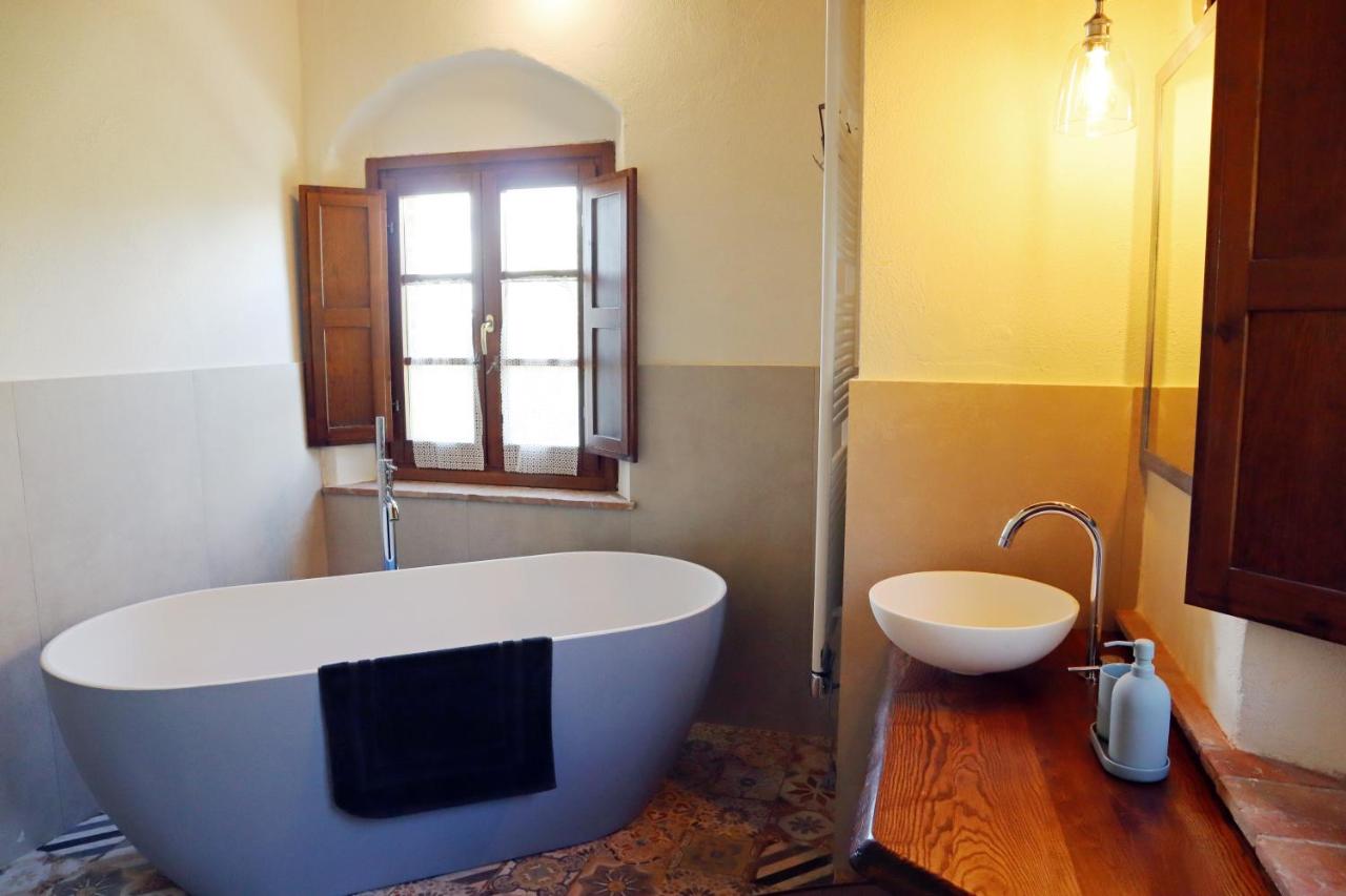 Lovely 6 bed Tuscan Farmhouse - 3