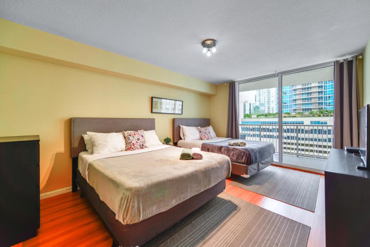 Relax & Live The Miami Exp in Our Comfy Condo - 3
