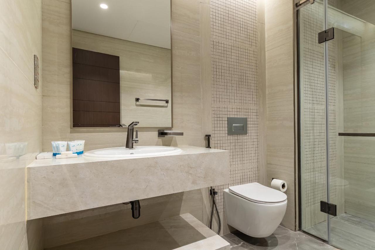 Simply Comfort Vacation Homes Rental Apartments at Nobles Tower Luxury Burj View - 3