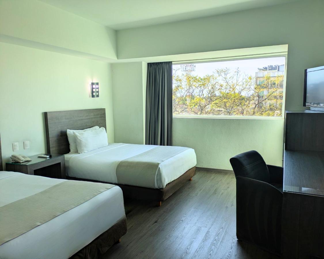 We Hotel Aeropuerto - 3