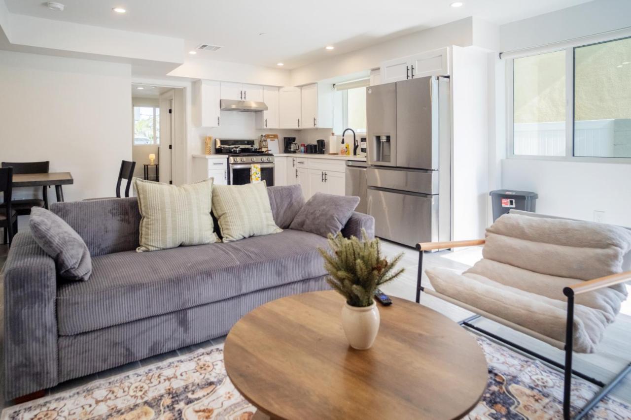 Cozy LA Retreat Near USC Steps to Koreatown & Downtown