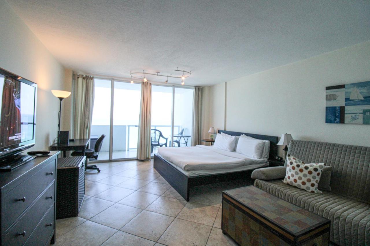 Castle 830 OceanView Balcony Studio, Pool, Tennis, Free Parking - 3